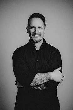 DJ Sam André, Porträt, schwarz-weiß, professioneller DJ aus München